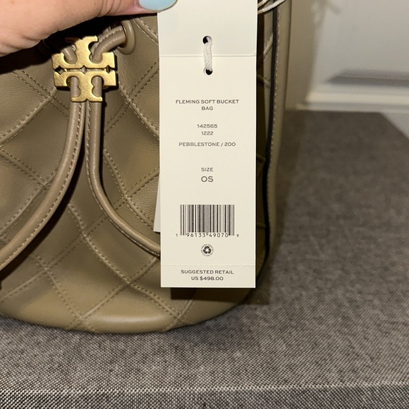 NWT Tory Burch Fleming Soft Bucket Small Bag. Pebblestone. - Picture 3 of 6